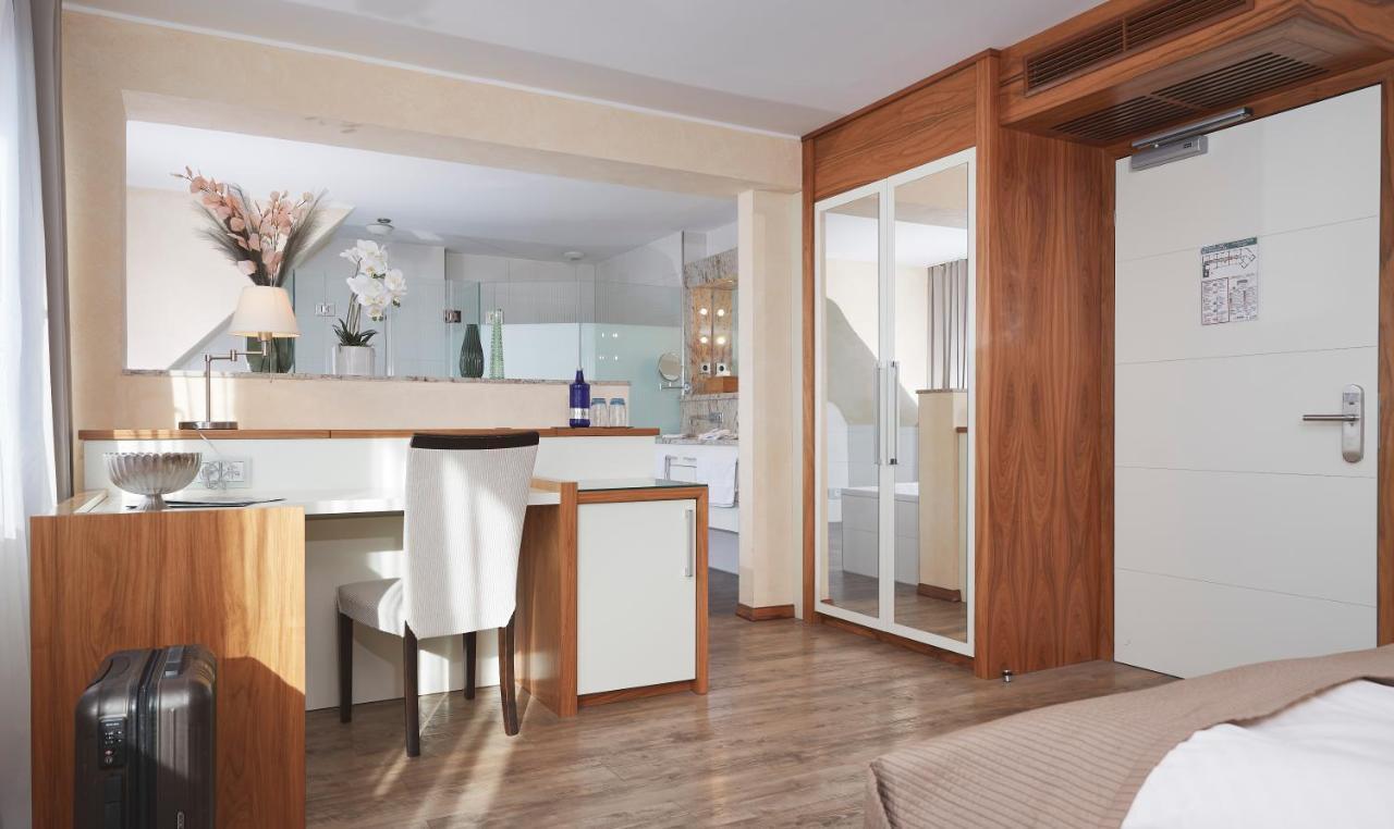 Kluet Hotel Hamelin Eksteriør bilde